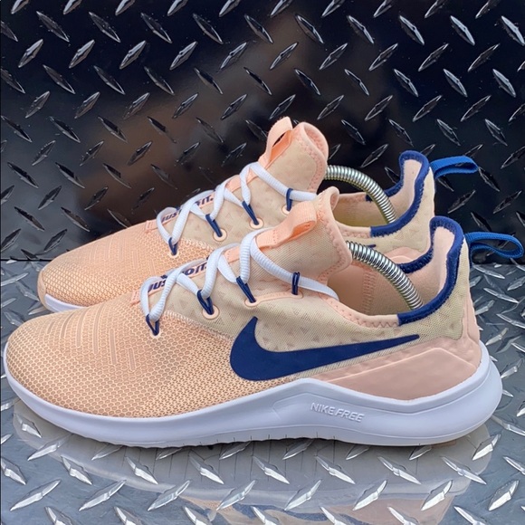 Nike Shoes - NIKE FREE TR-8